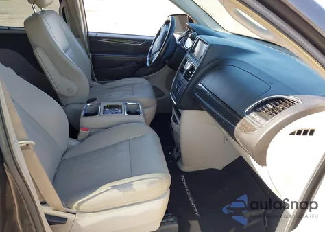 2016 Chrysler Town & Country Touring from USA, damaged, VIN 2C4RC1BG6GR150290